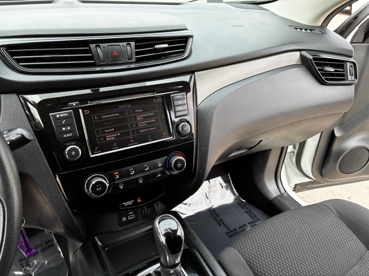 Nissan Rogue Sport S 2019