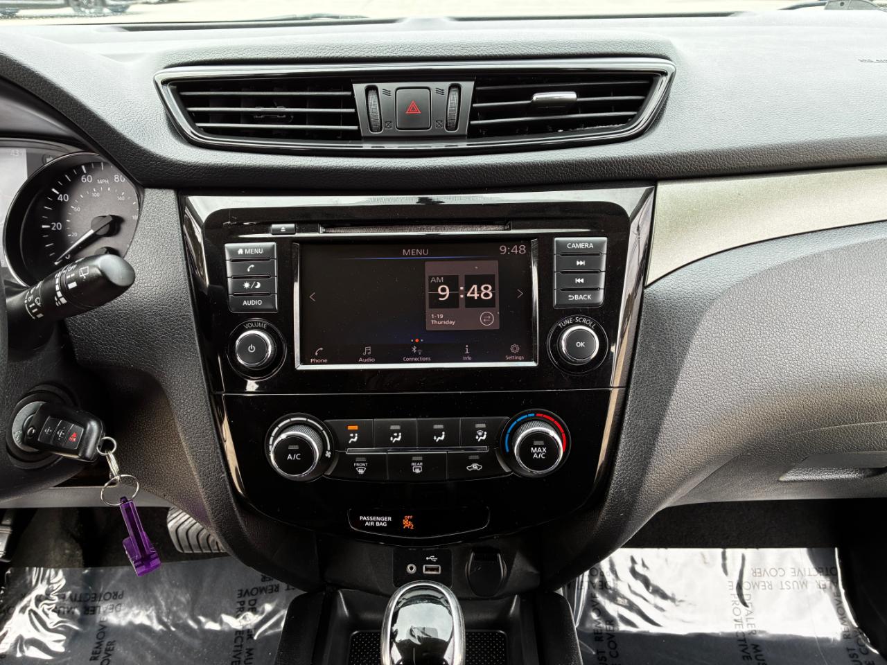 Nissan Rogue Sport S 2019