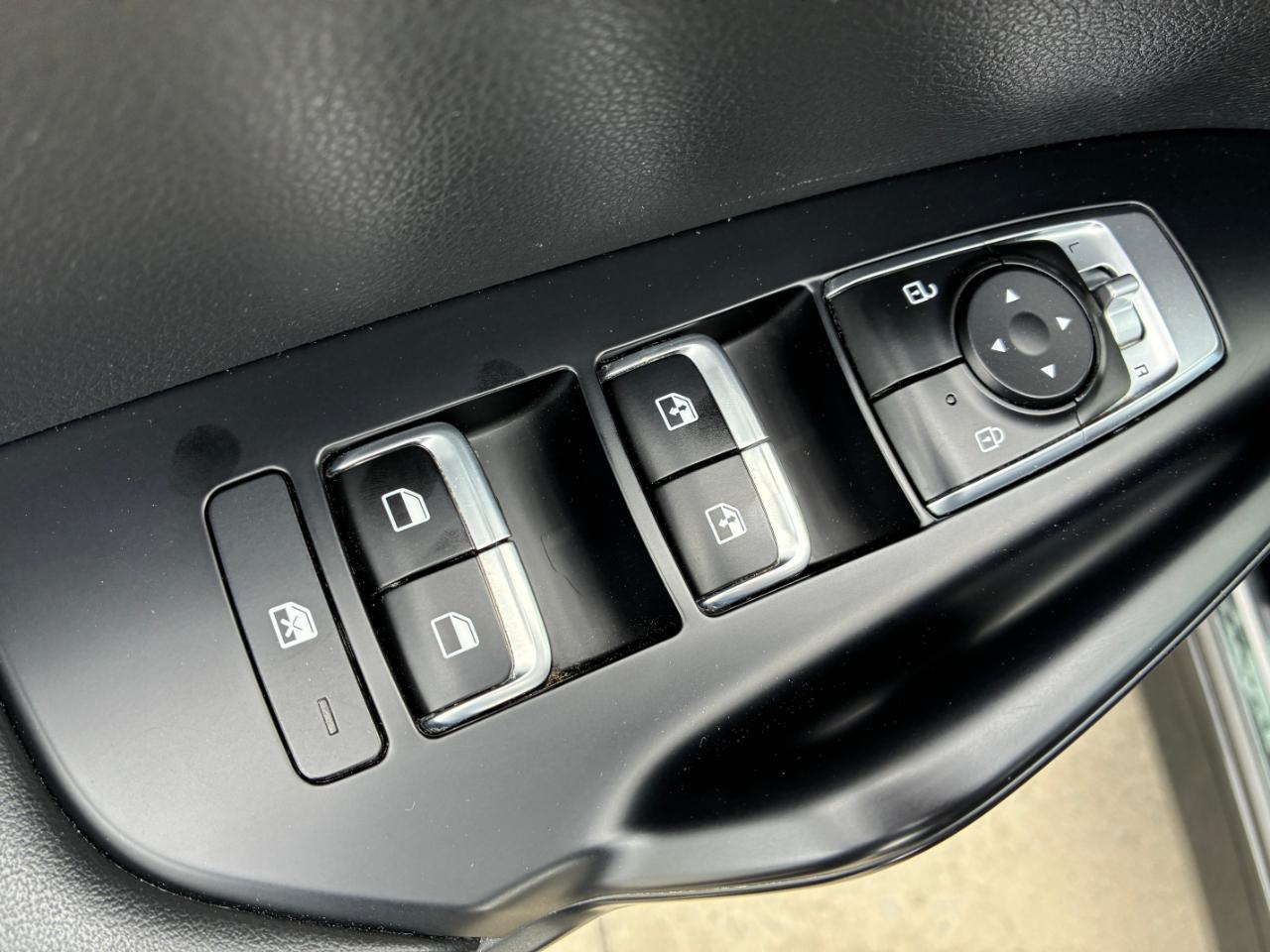 2022 Kia K5 GT-Line - Photo 8