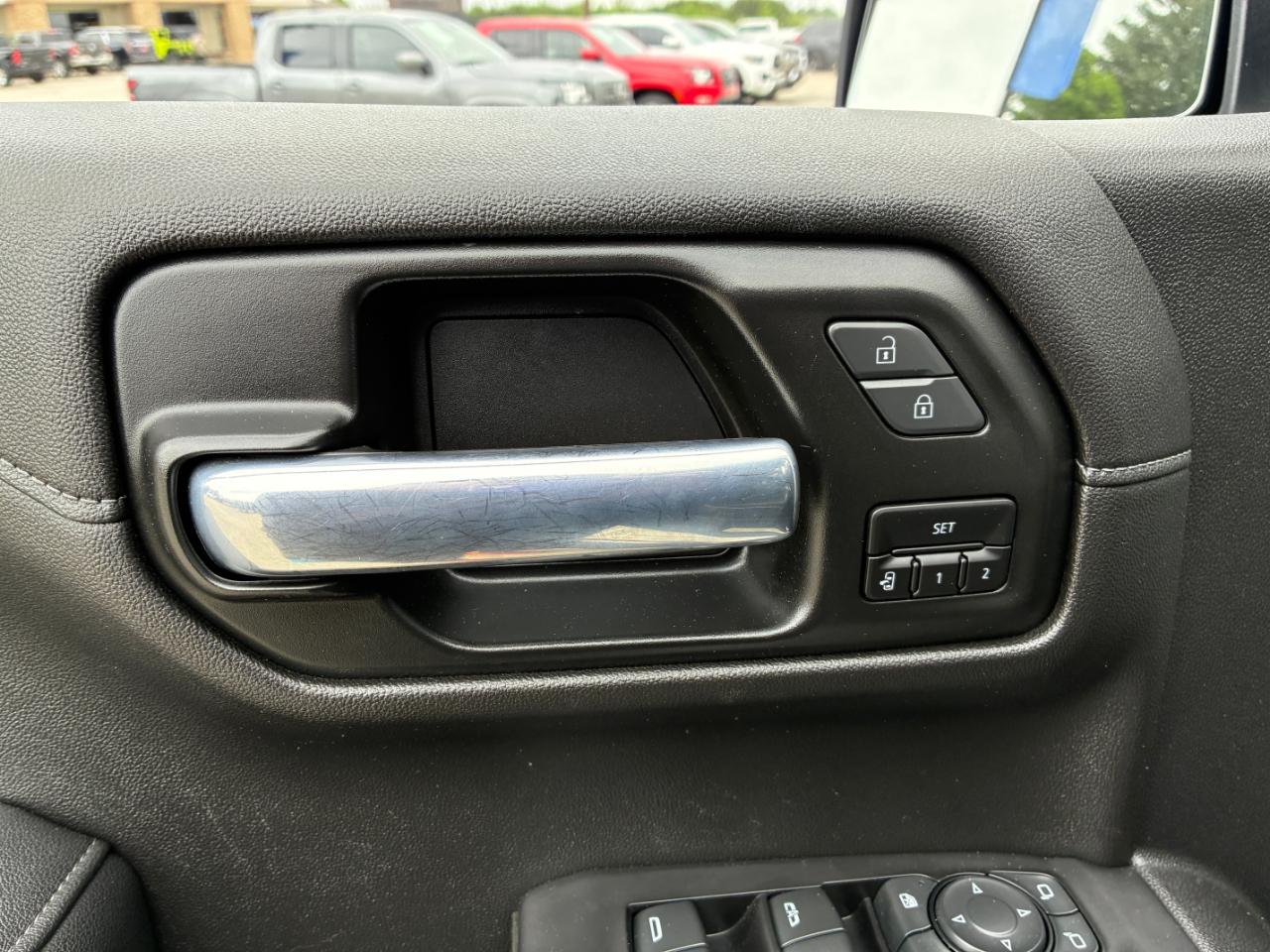 Chevrolet Silverado 1500  2021