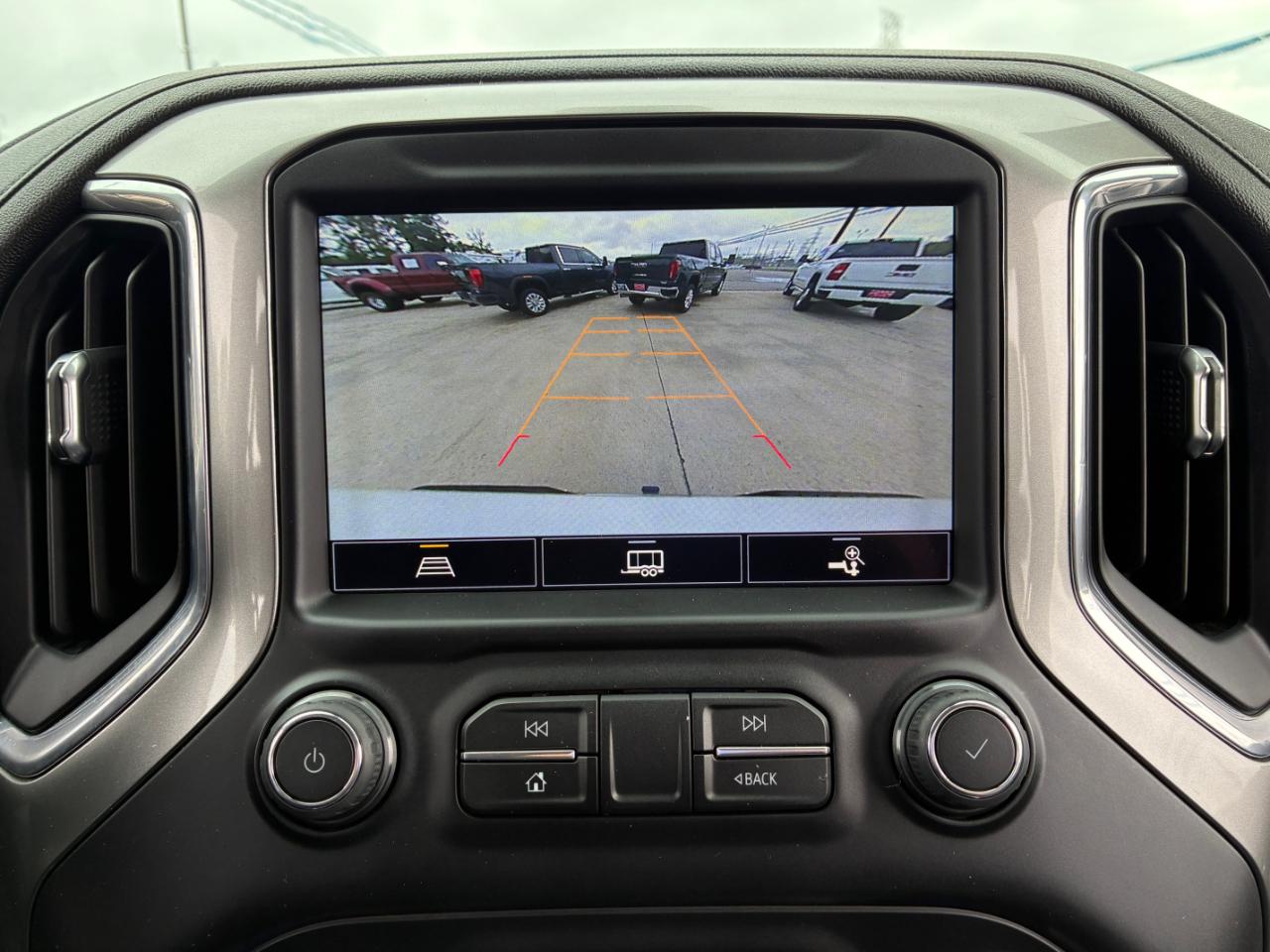 Chevrolet Silverado 1500  2021
