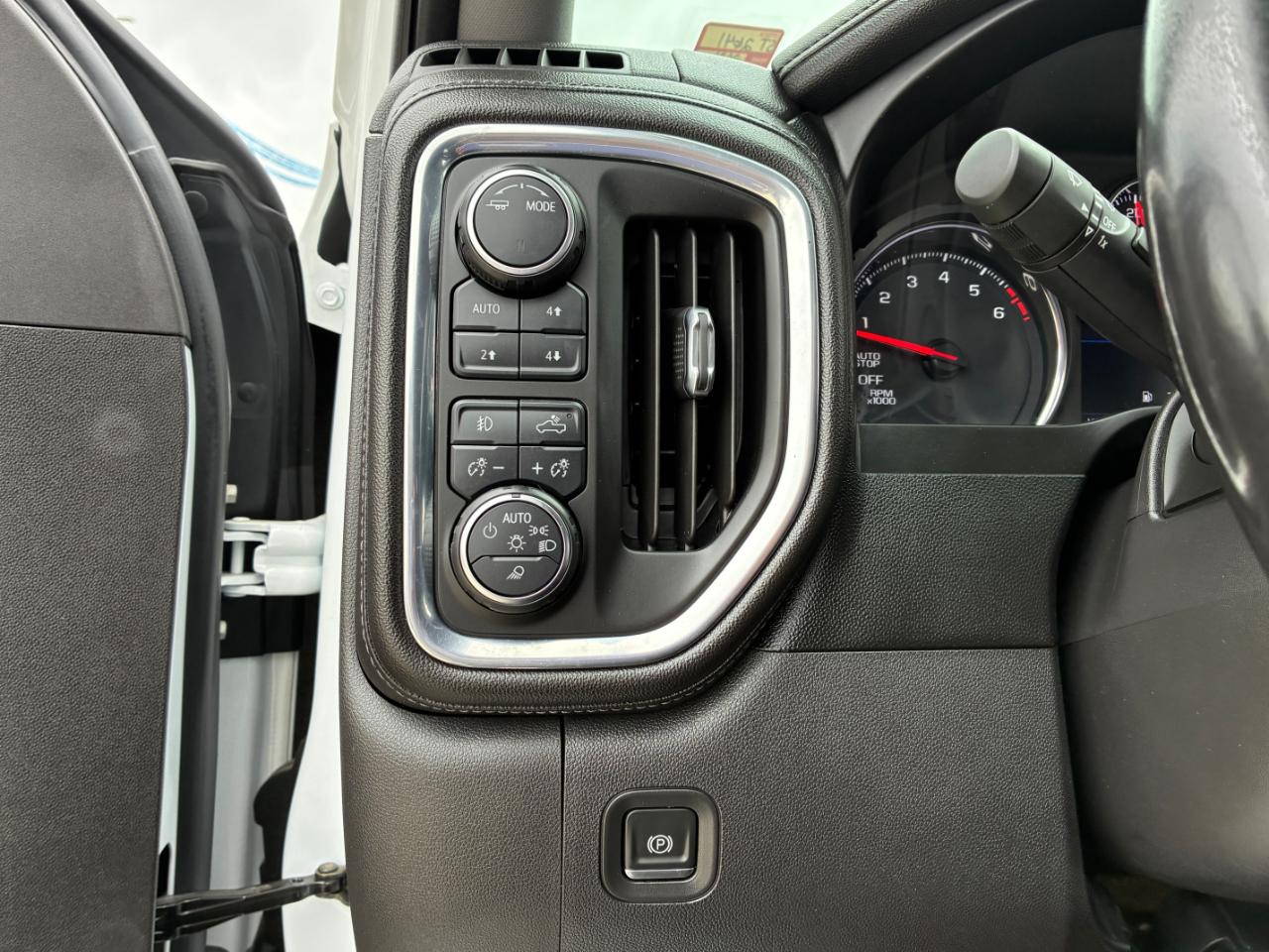 Chevrolet Silverado 1500  2021