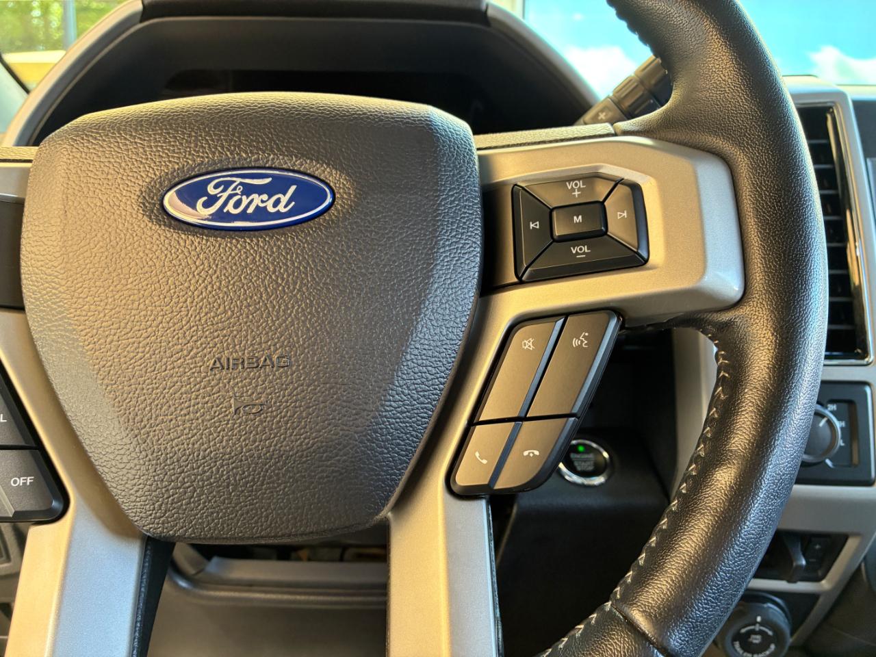 Ford F-250 SD Lariat 2021