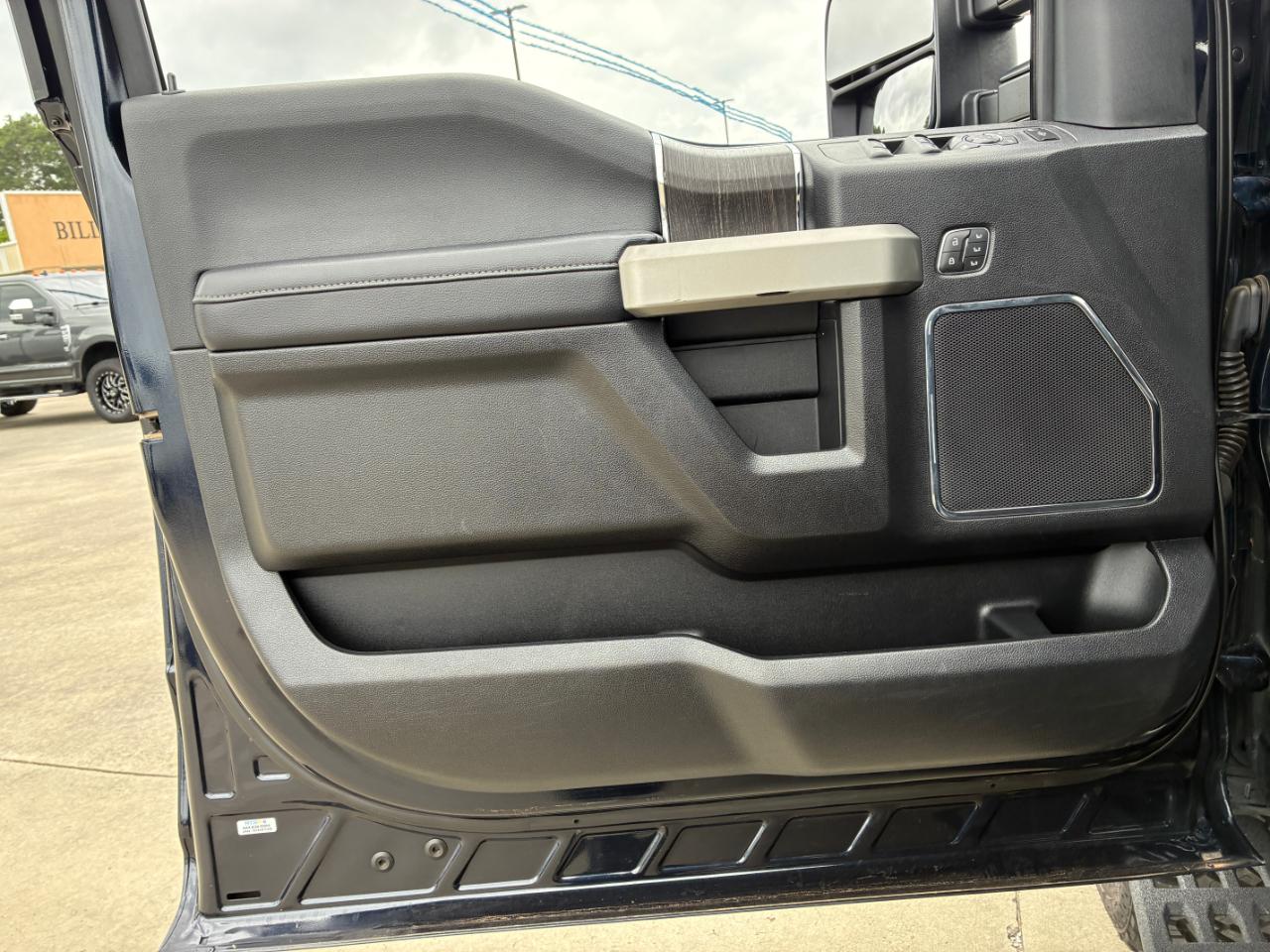 Ford F-250 SD Lariat 2021