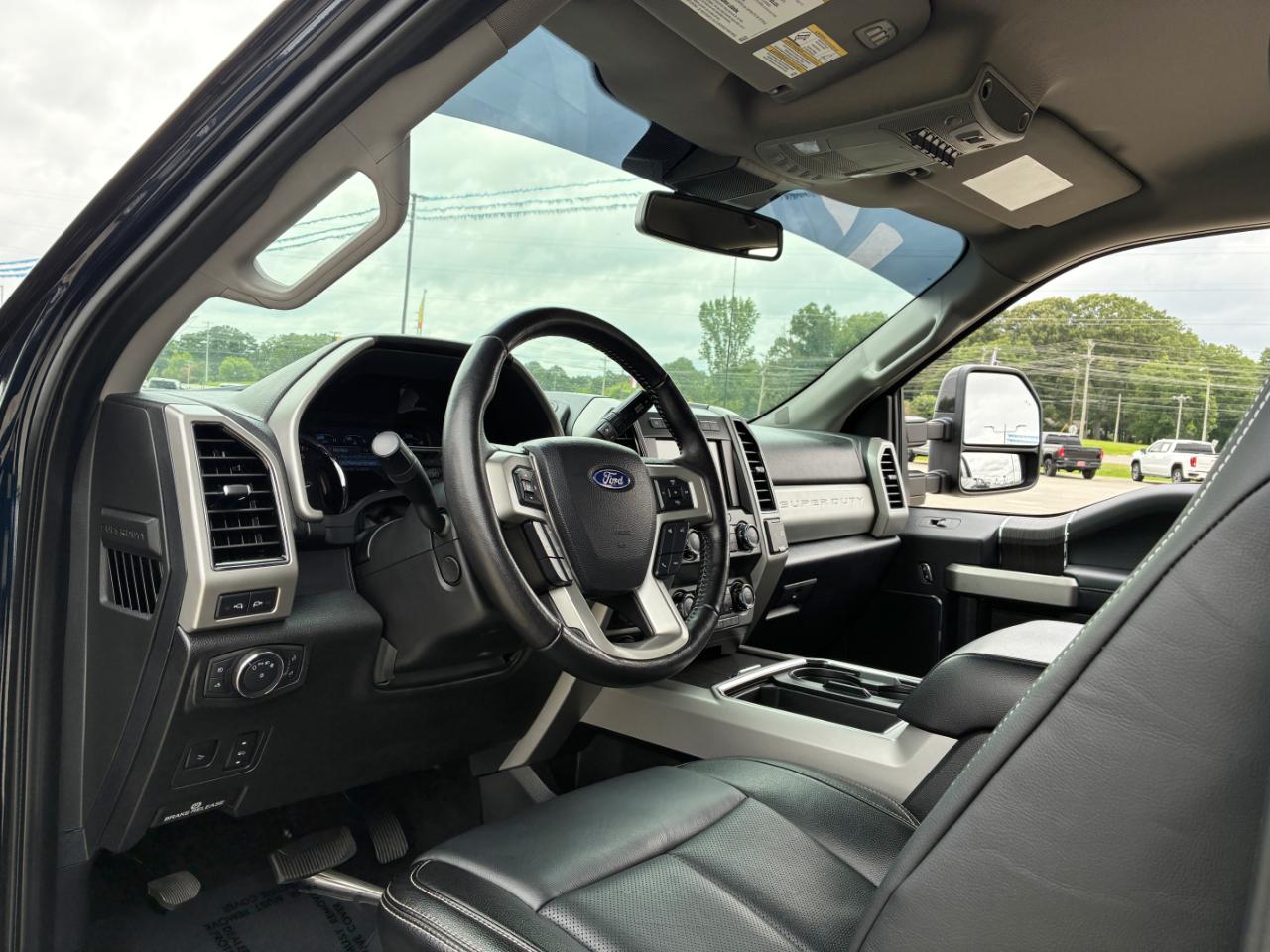 Ford F-250 SD Lariat 2021