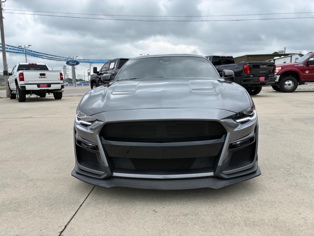 Ford Mustang  2021
