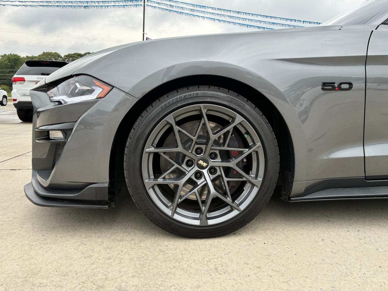 Ford Mustang  2021