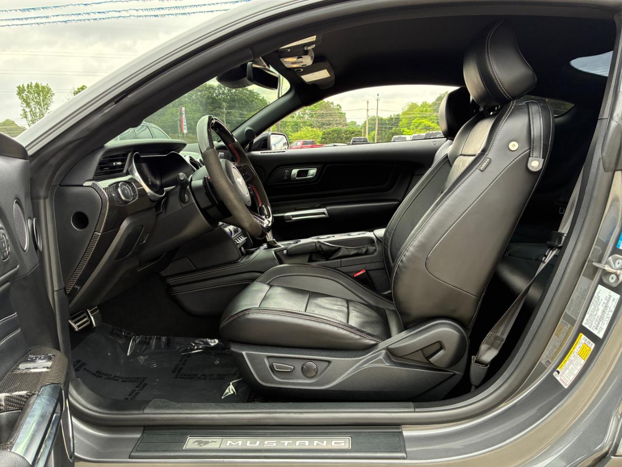 Ford Mustang  2021