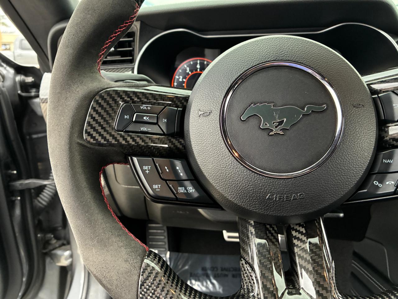 Ford Mustang  2021