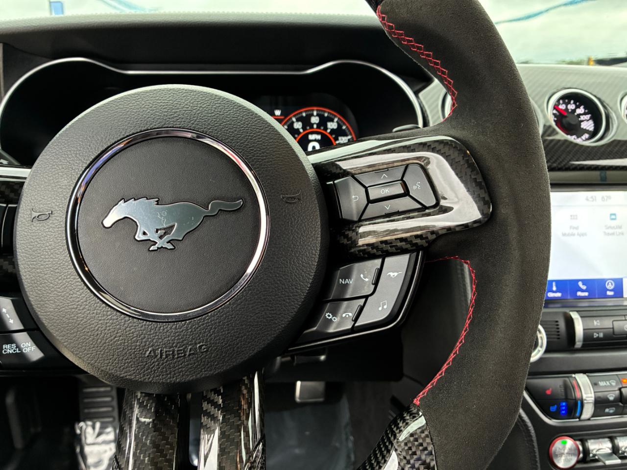 Ford Mustang  2021