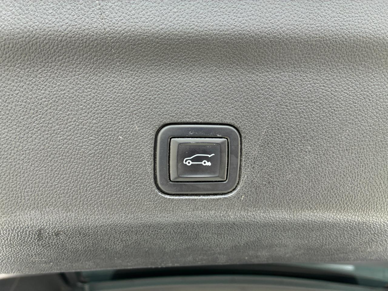 Chevrolet Tahoe  2021