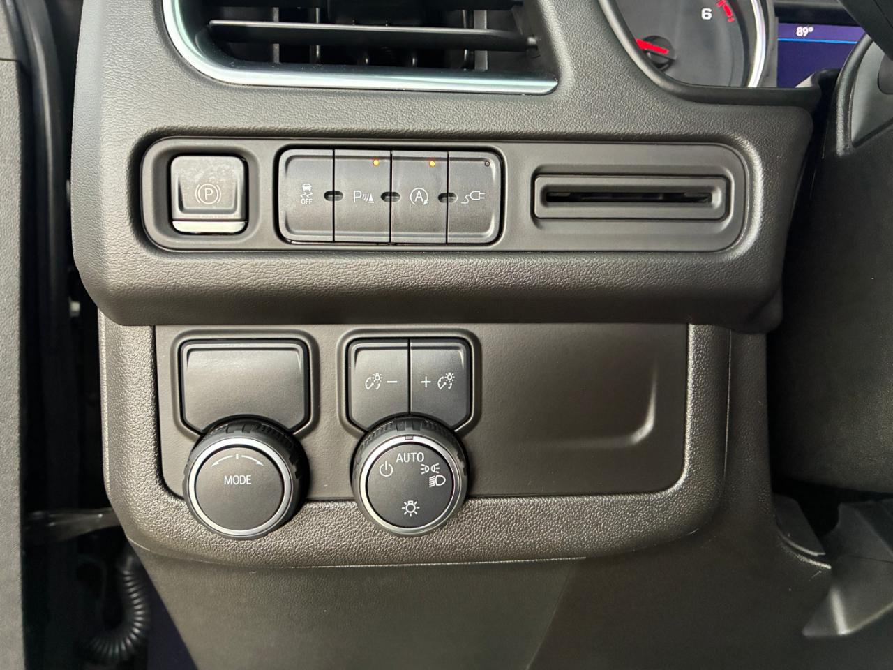 Chevrolet Tahoe  2021