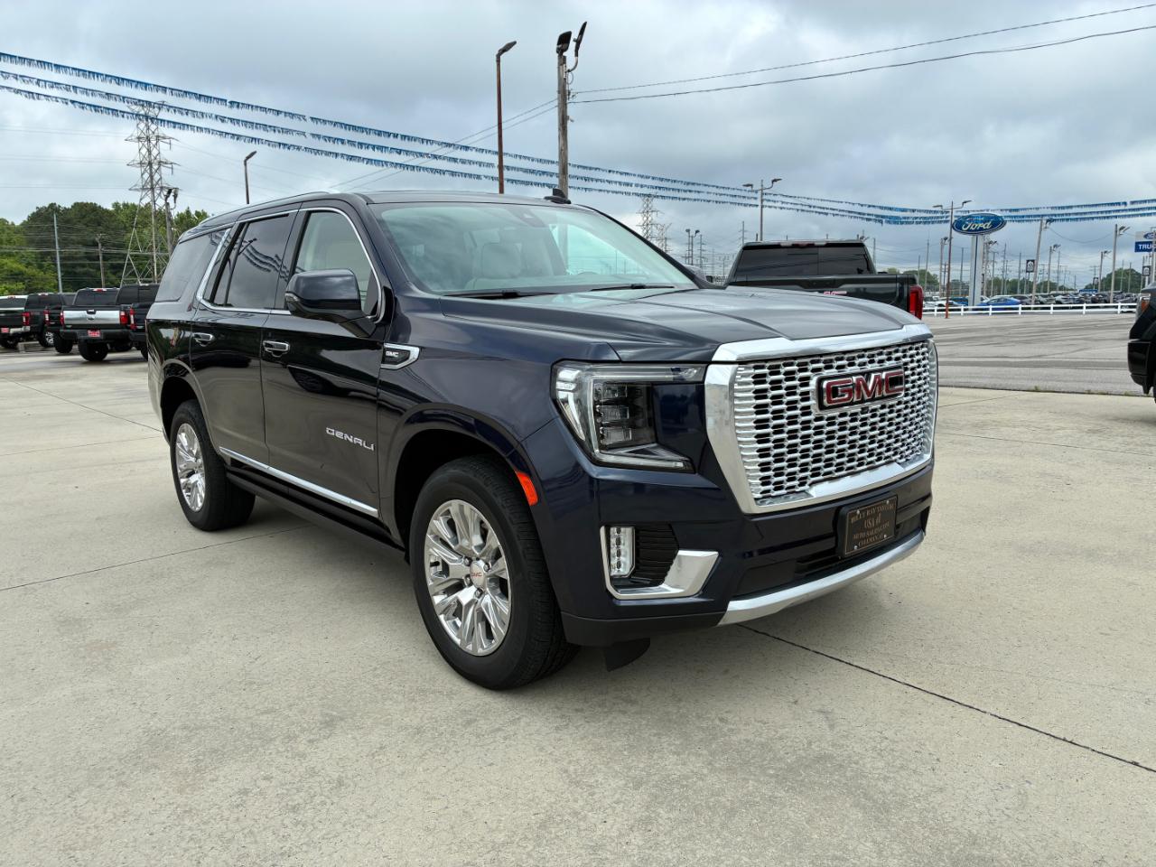 GMC Yukon Denali 2021
