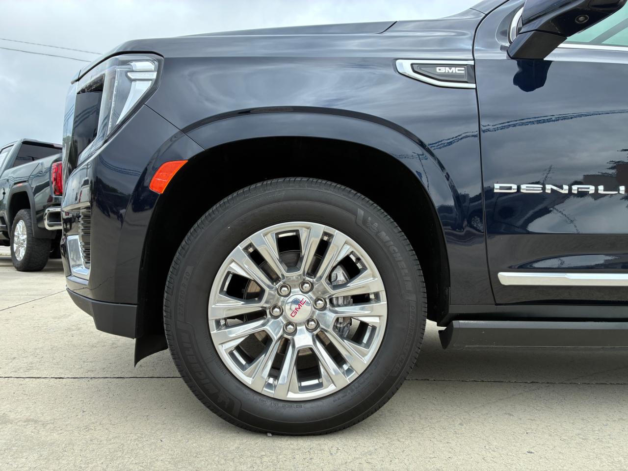 GMC Yukon Denali 2021