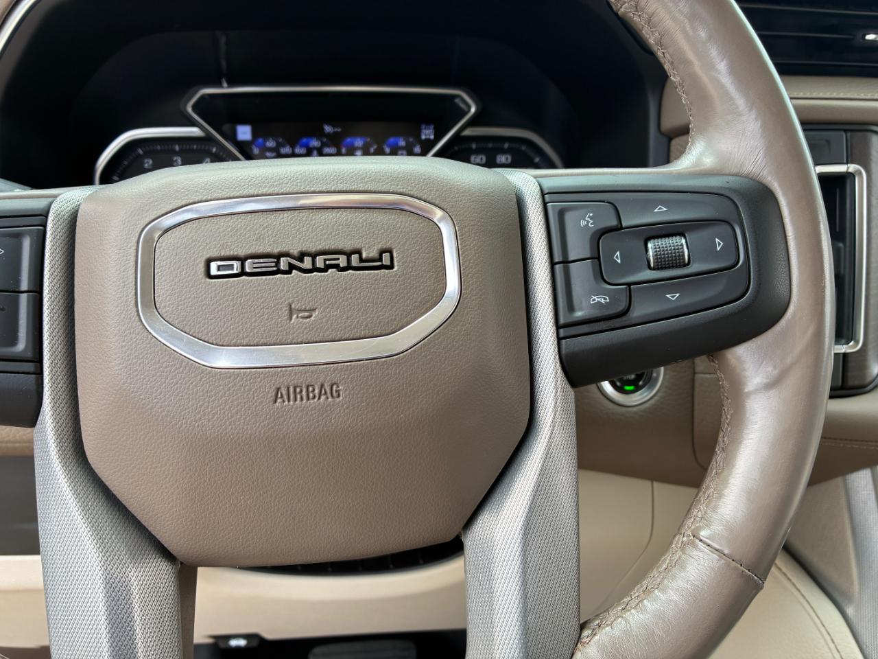 GMC Yukon Denali 2021