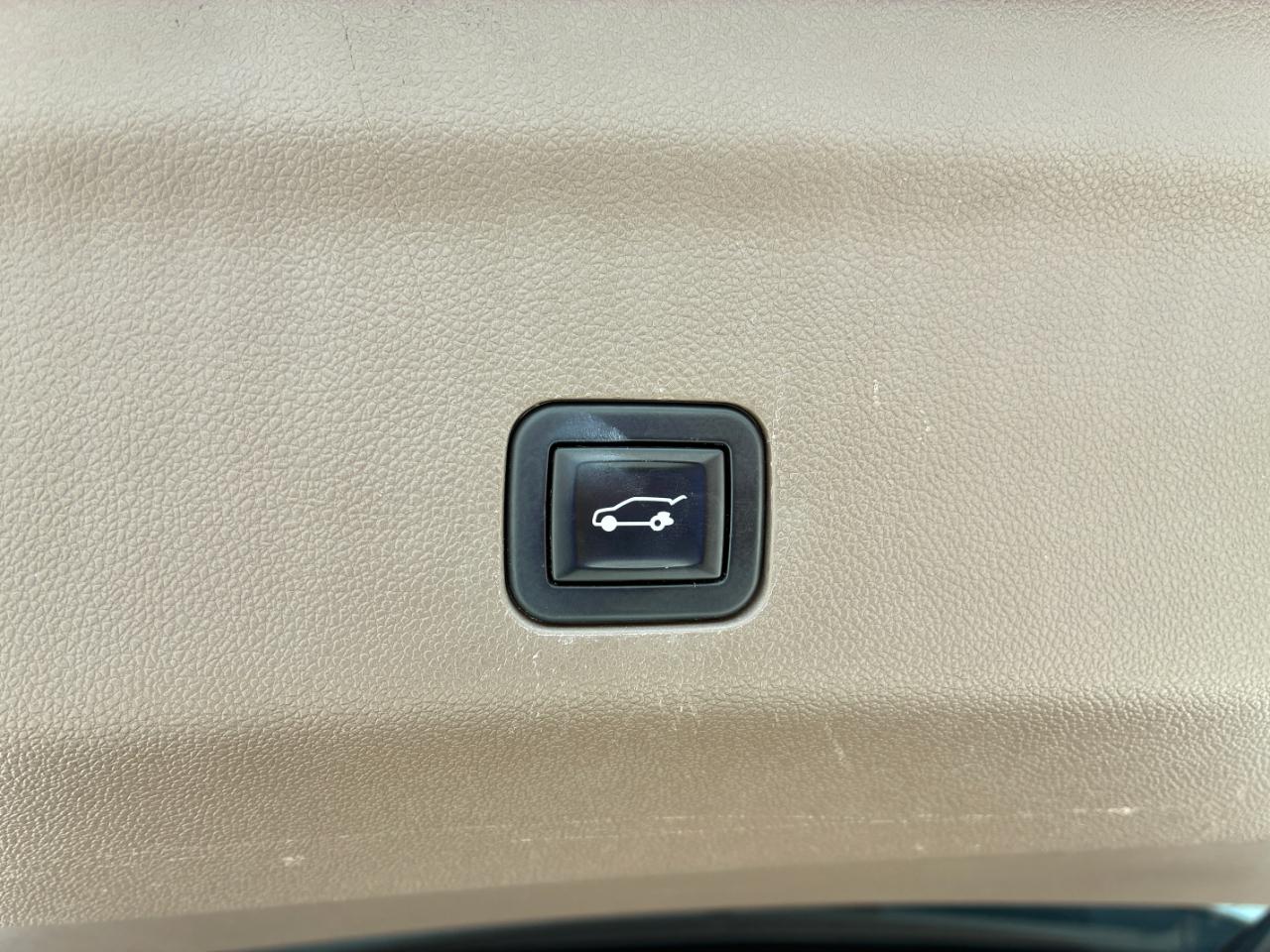GMC Yukon Denali 2021