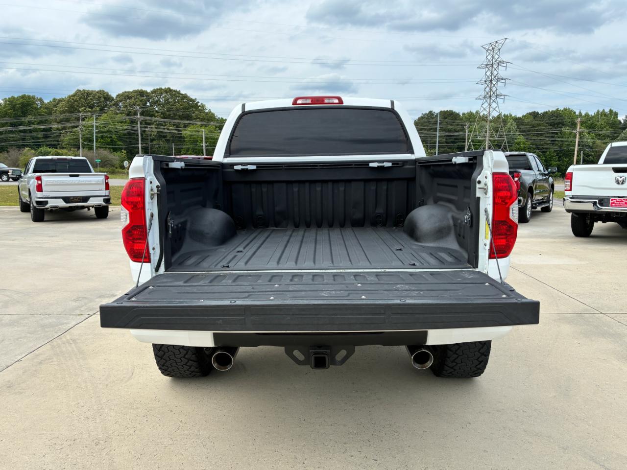Toyota Tundra  2014