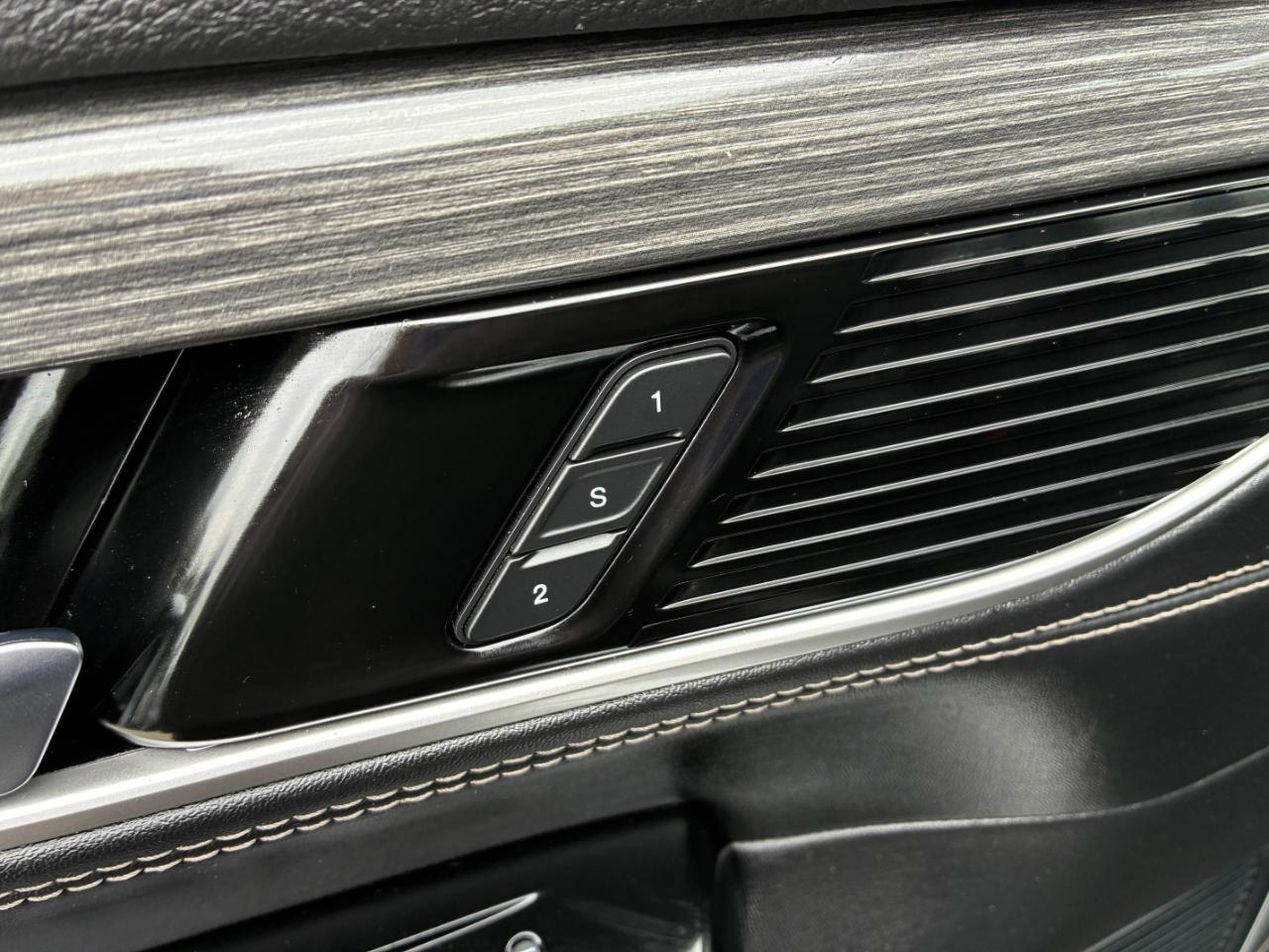 Jeep Wagoneer  2022
