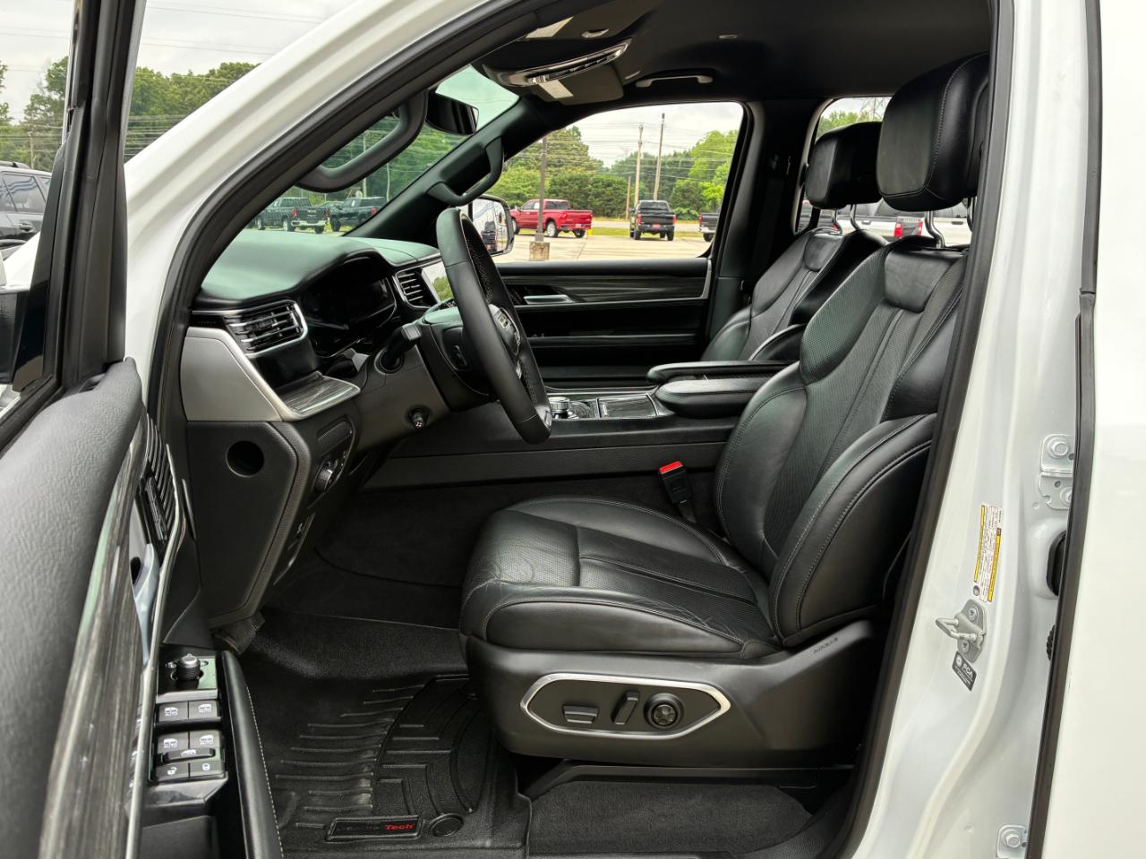 Jeep Wagoneer  2022