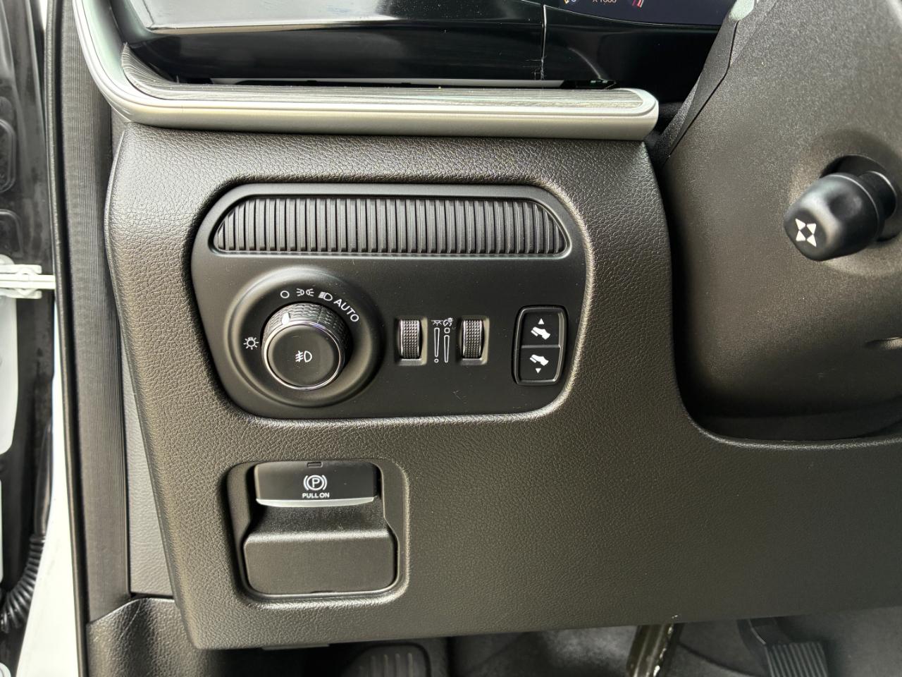 Jeep Wagoneer  2022
