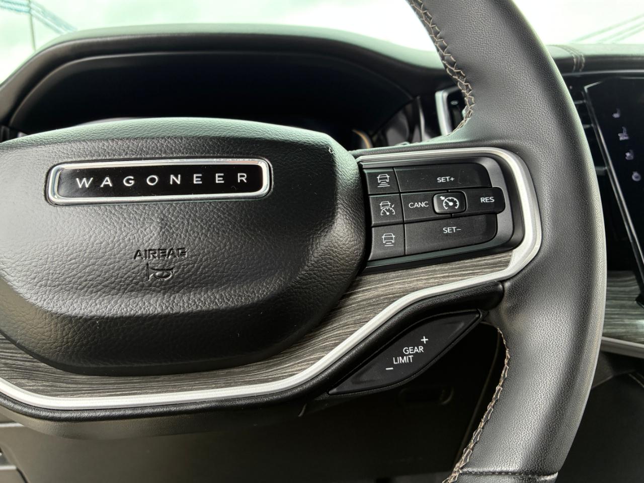 Jeep Wagoneer  2022