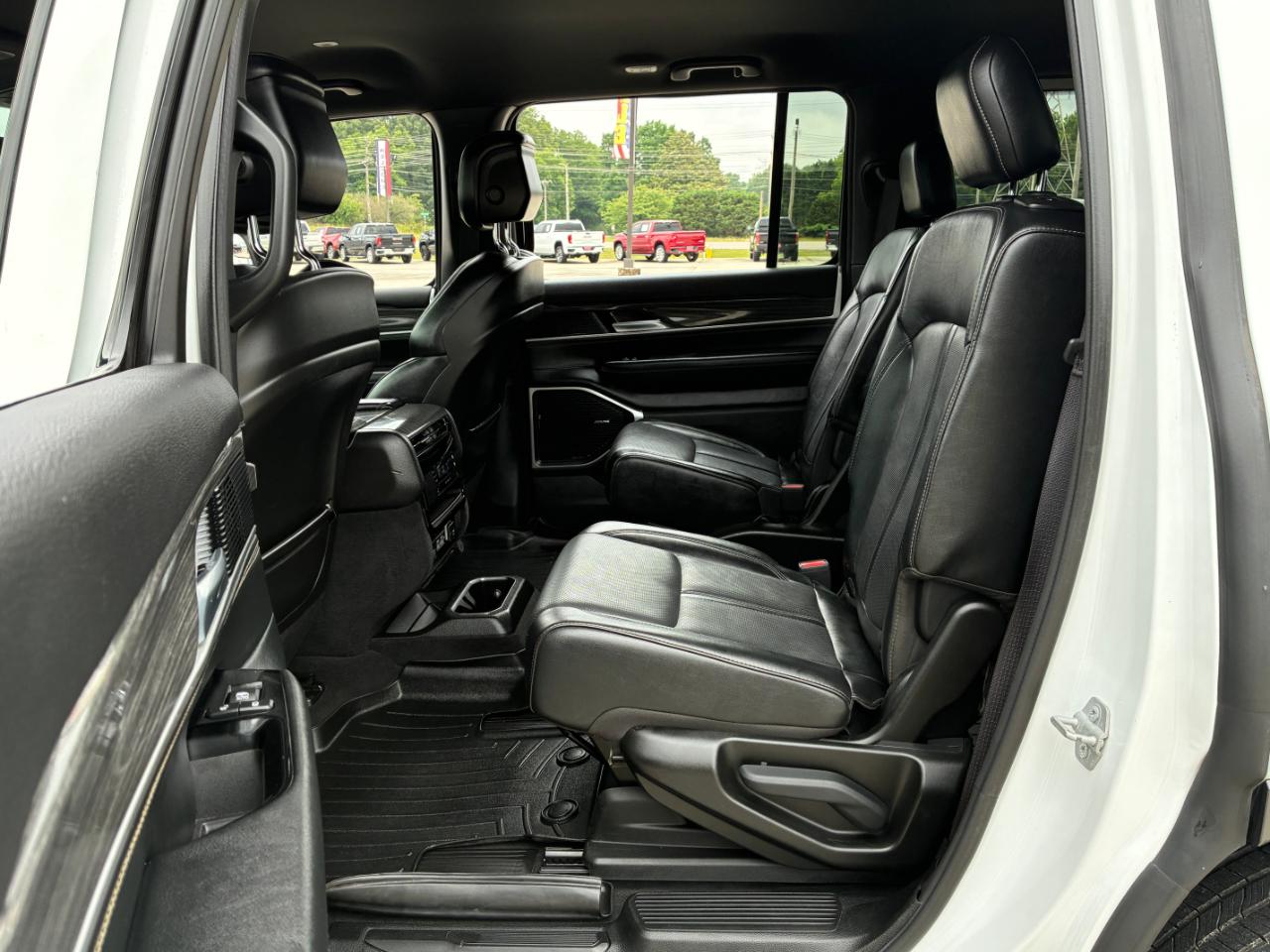 Jeep Wagoneer  2022