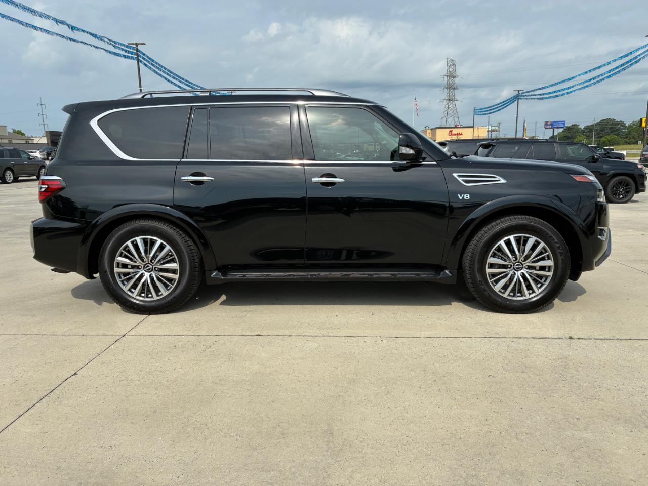 Nissan Armada  2021
