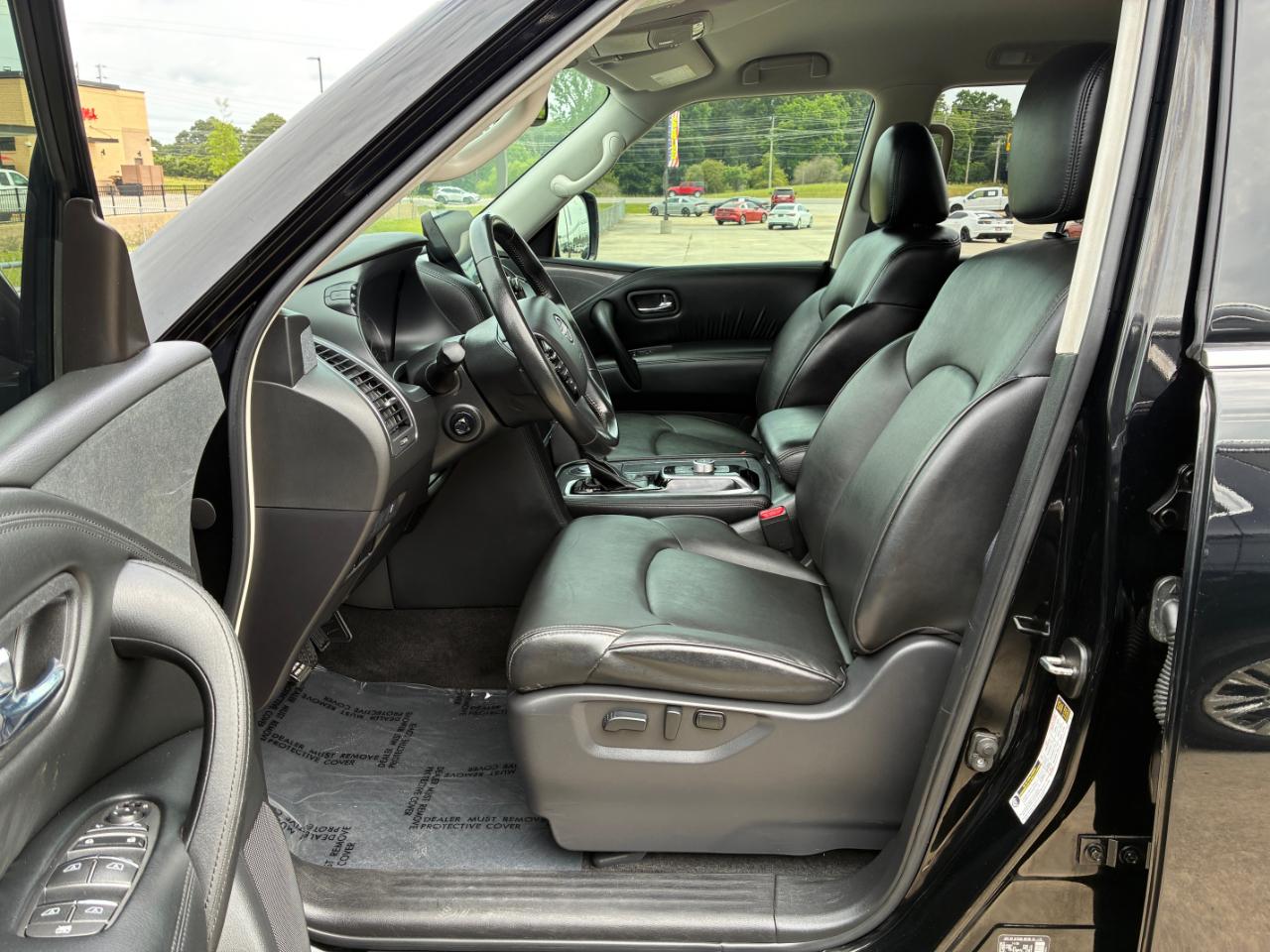 Nissan Armada  2021