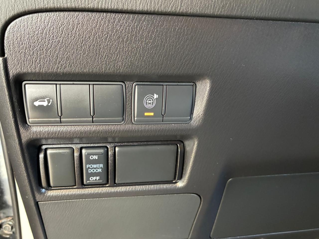 Nissan Armada  2021