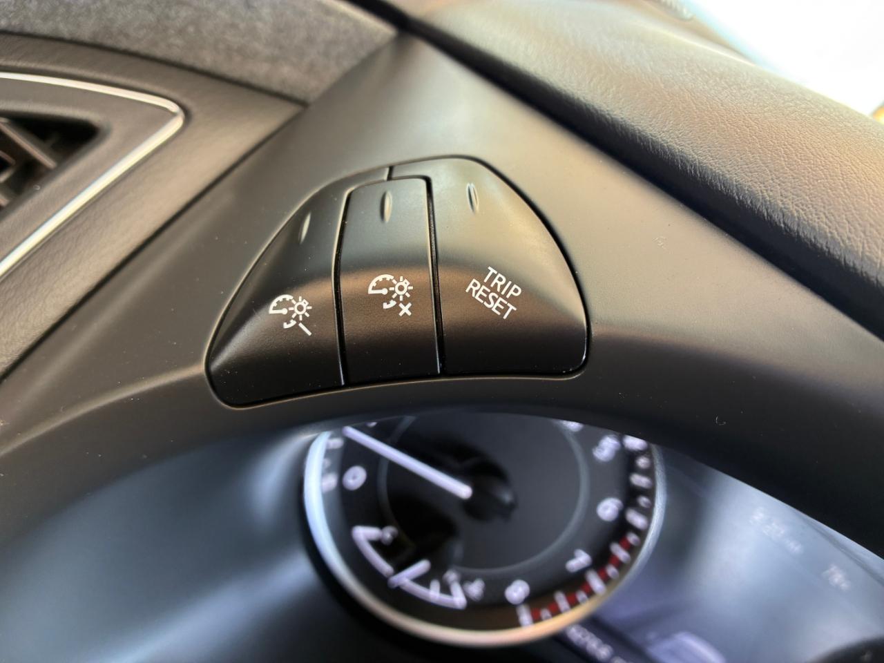 Nissan Armada  2021