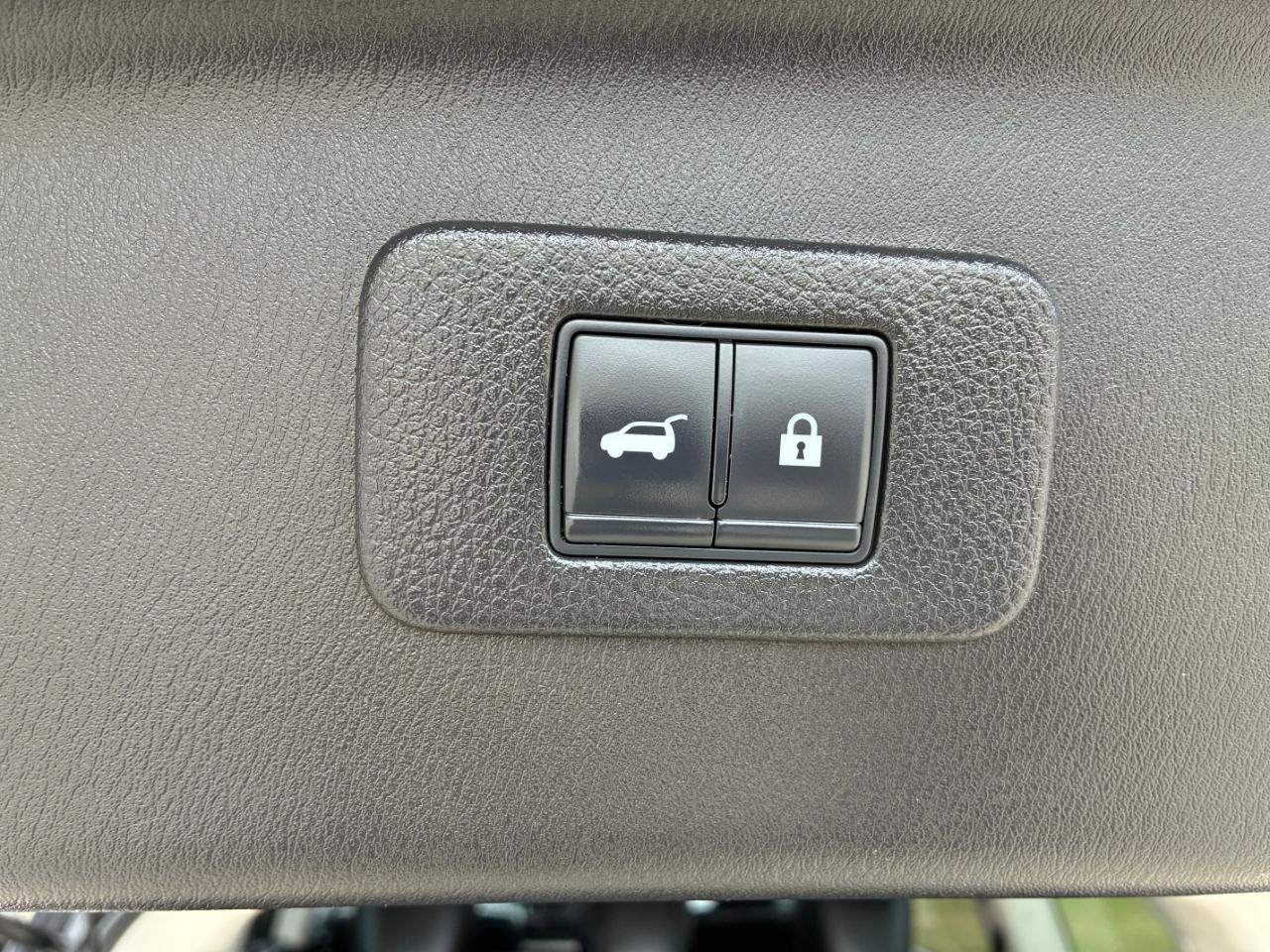 Nissan Armada  2021