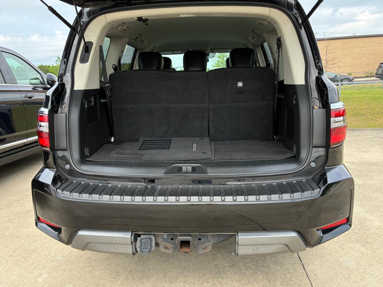 Nissan Armada  2021