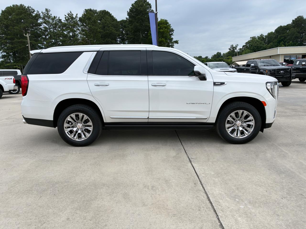 GMC Yukon  2021