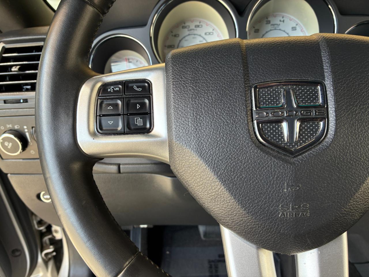 Dodge Challenger SXT 2012