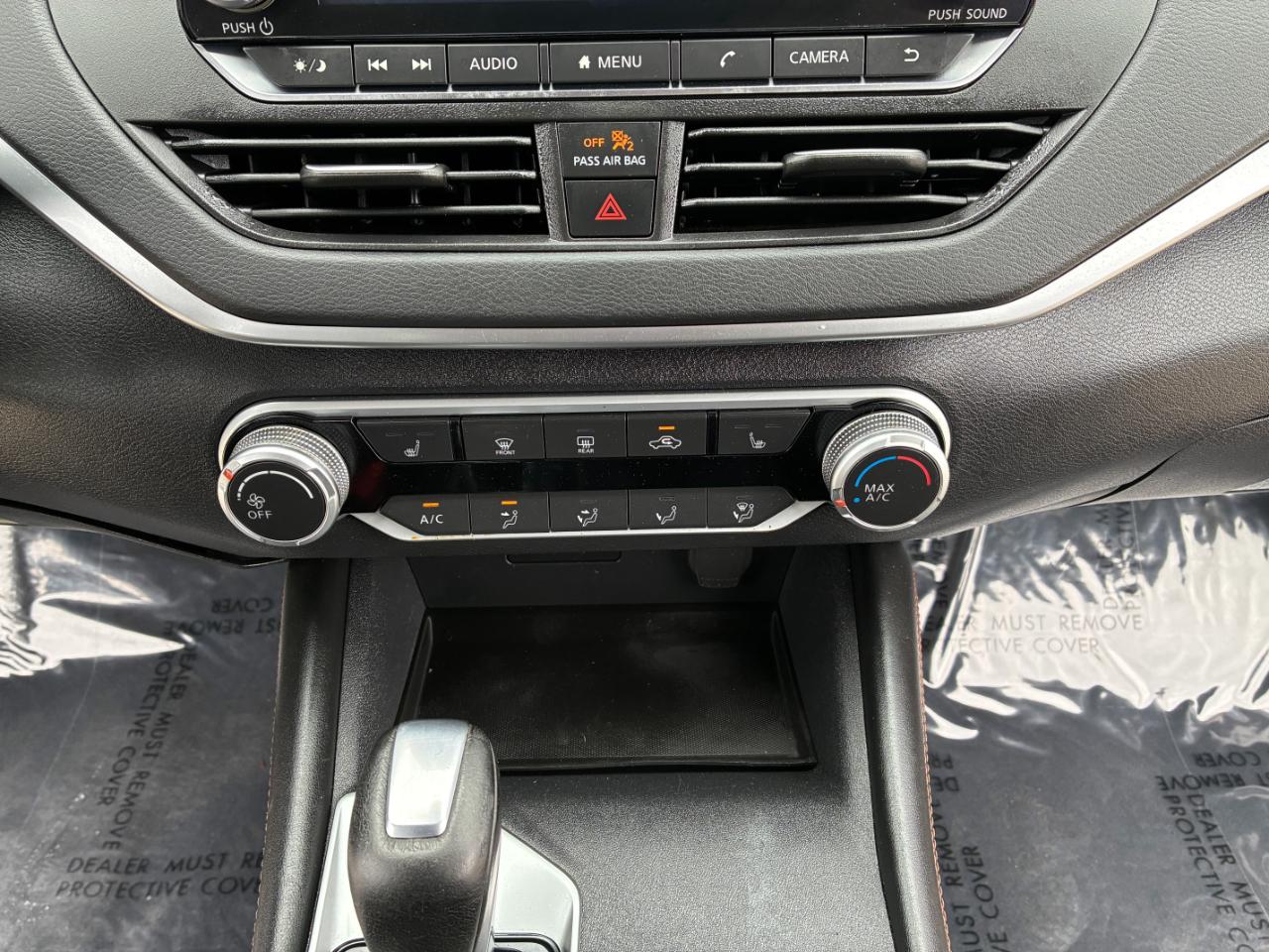Nissan Altima  2021