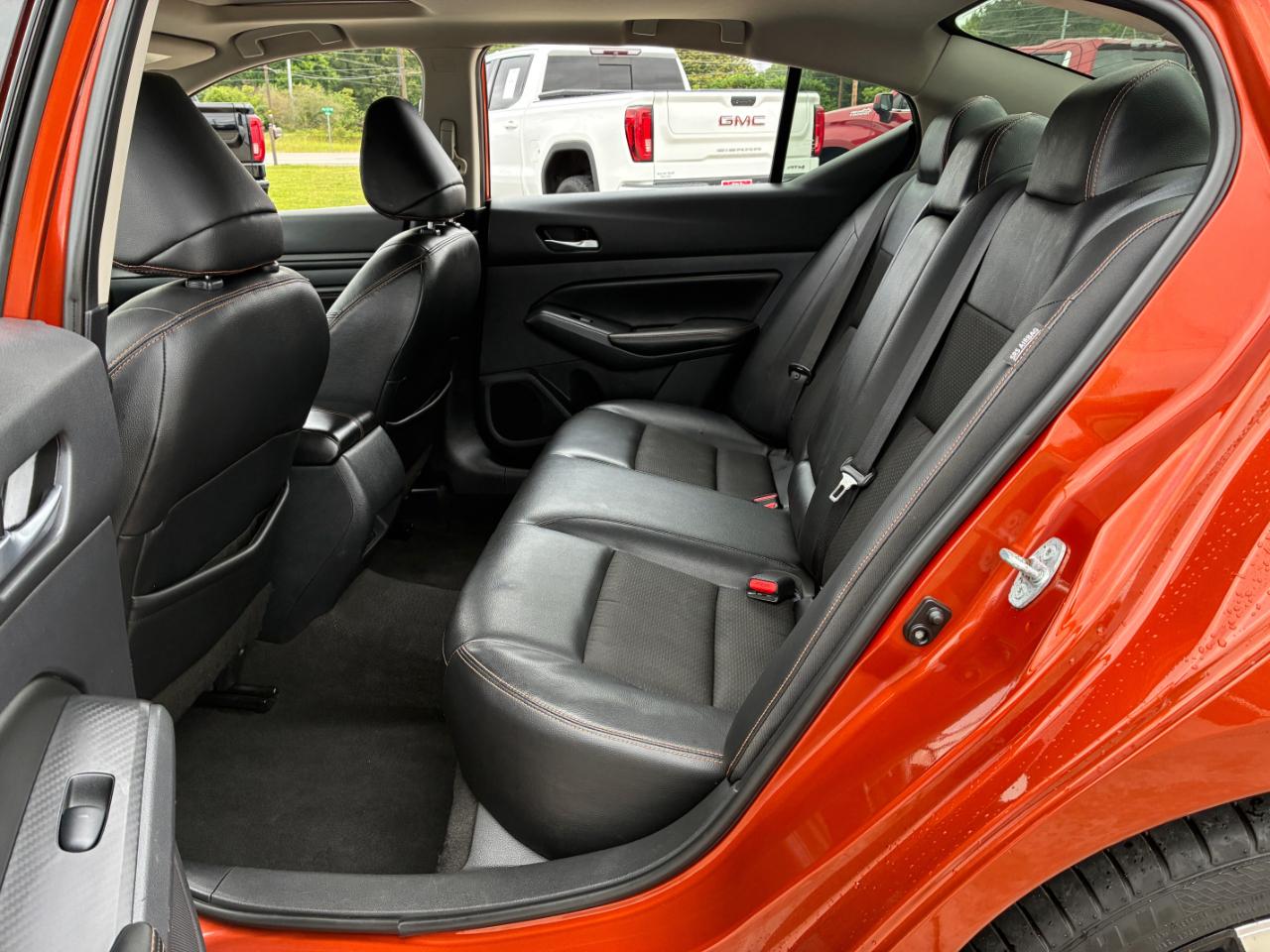 Nissan Altima  2021