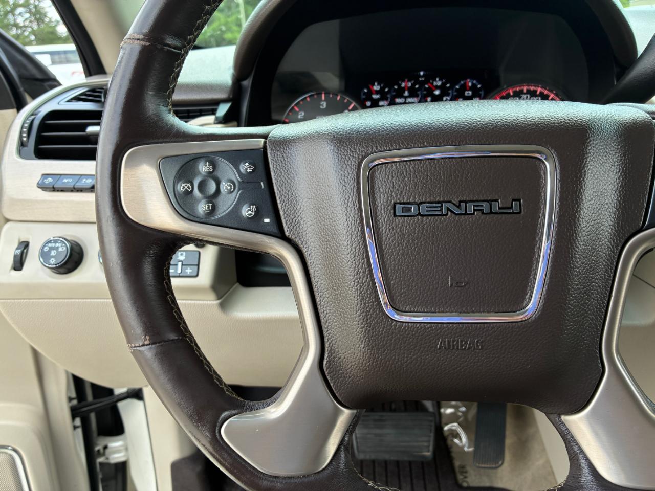GMC Yukon Denali 2015