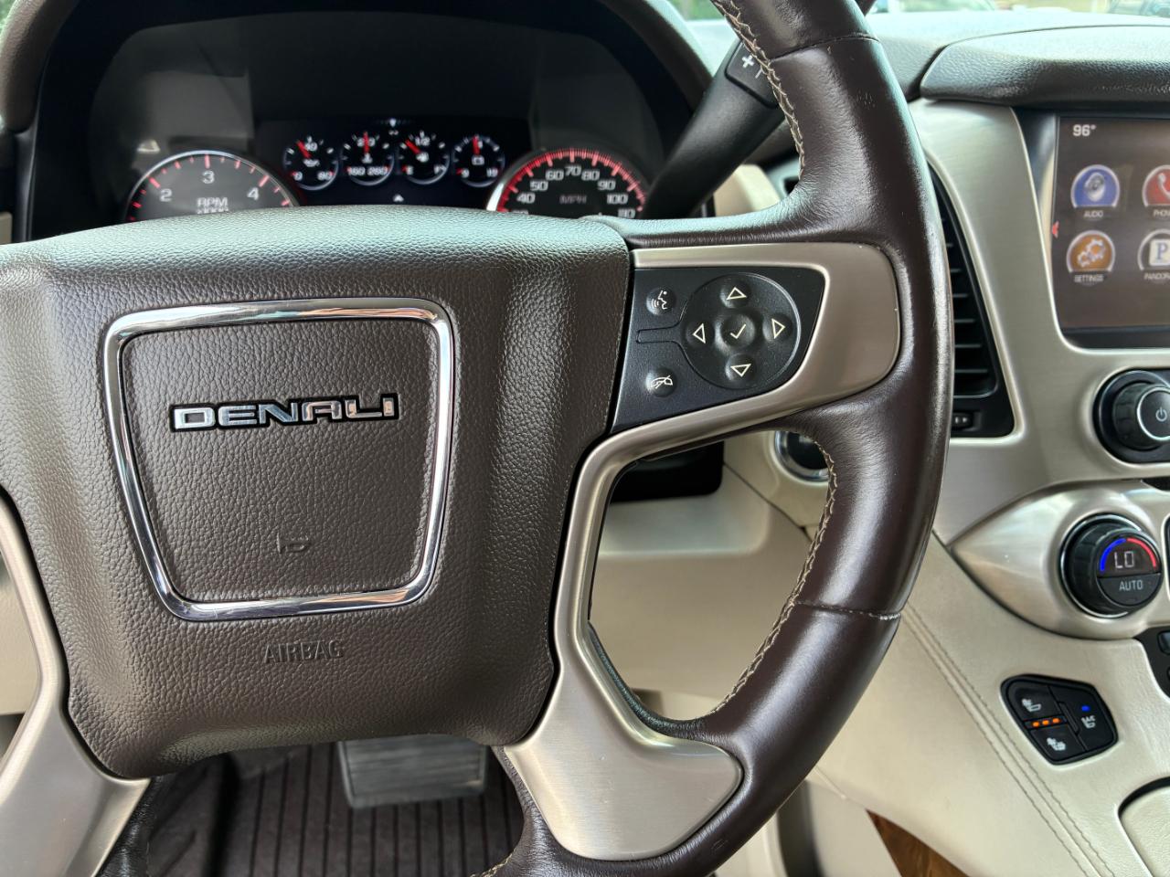 GMC Yukon Denali 2015