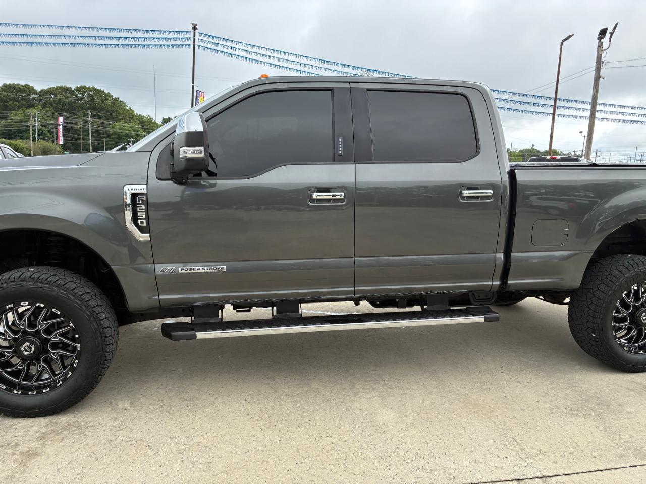 Ford F-250 SD Lariat 2019