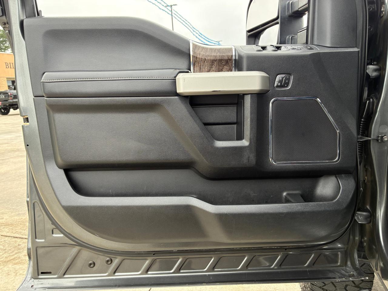 Ford F-250 SD Lariat 2019