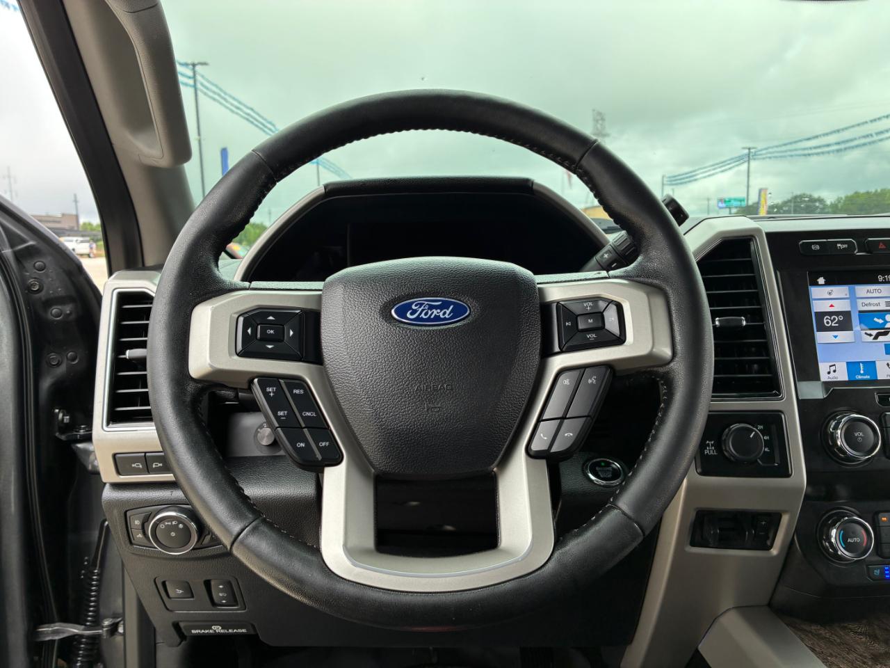 Ford F-250 SD Lariat 2019