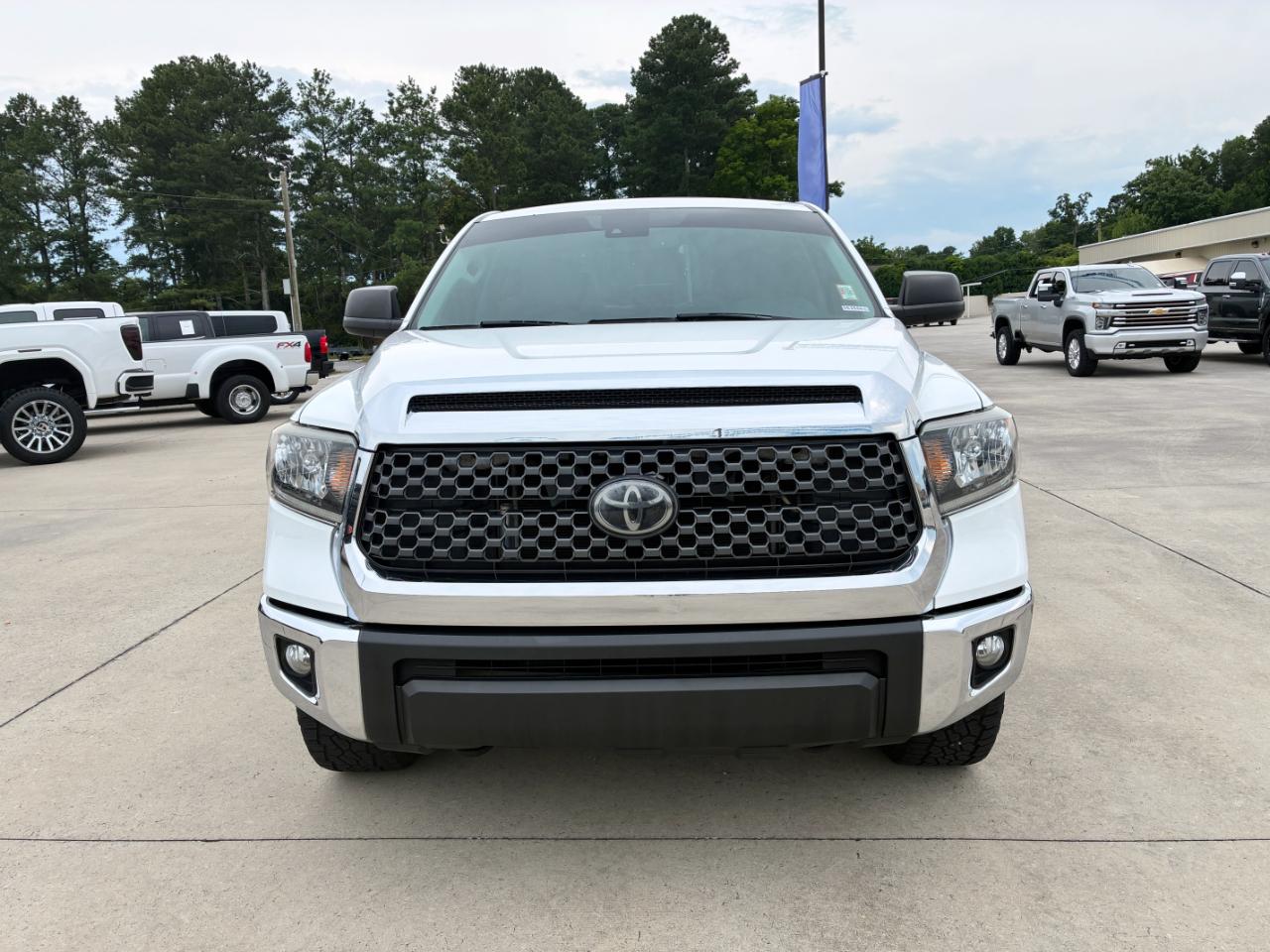 Toyota Tundra  2021