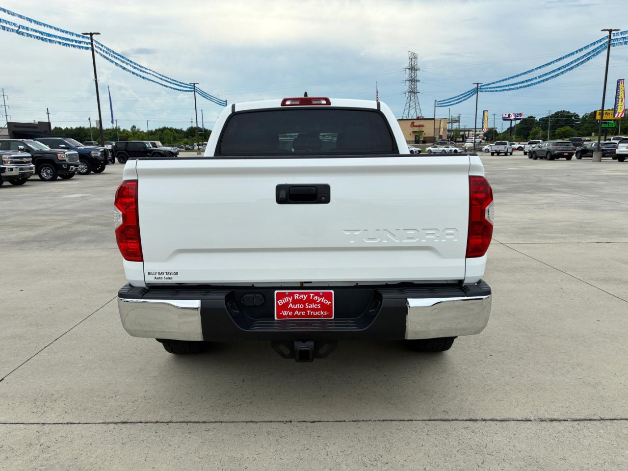 Toyota Tundra  2021