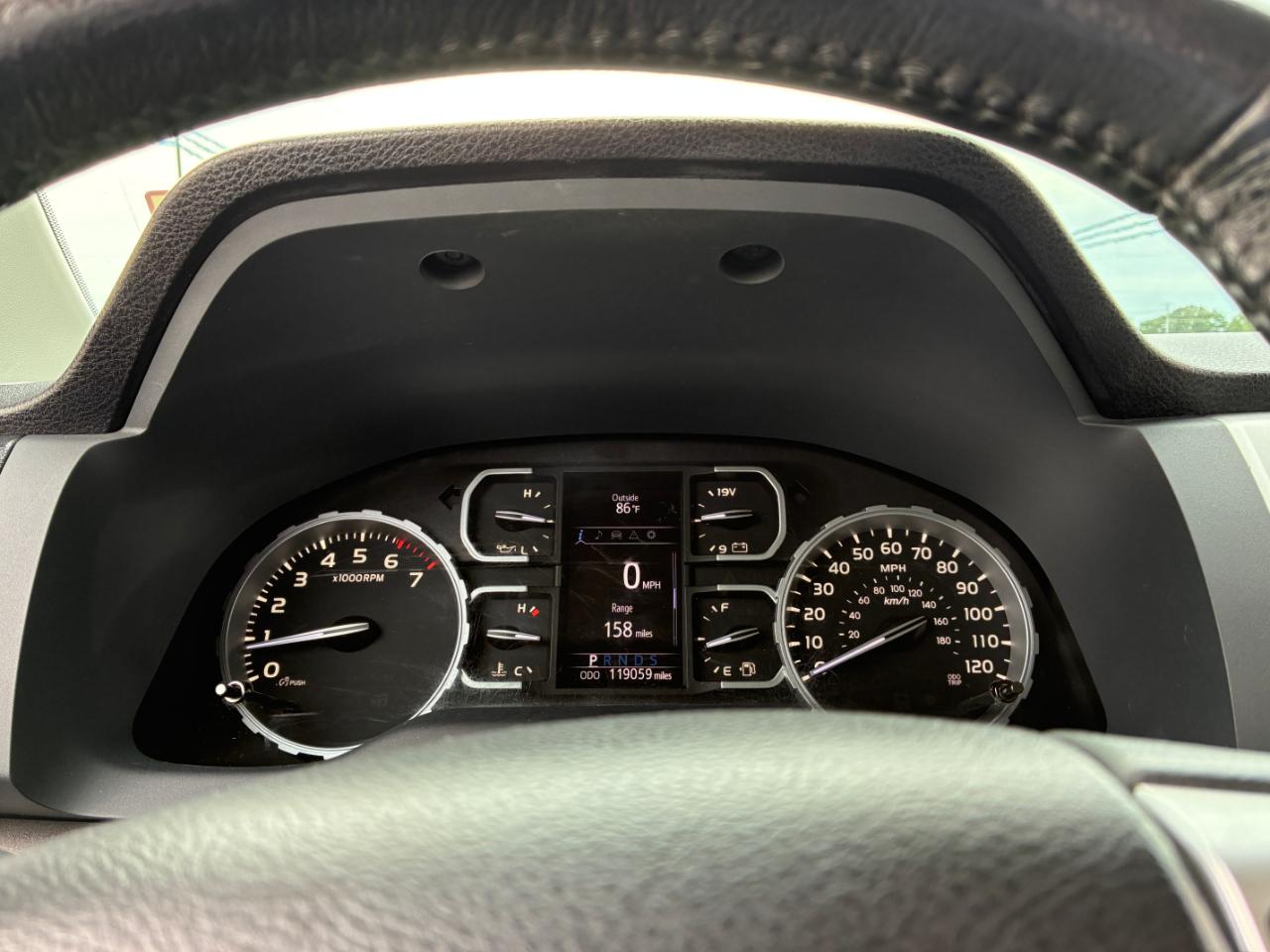 Toyota Tundra  2021