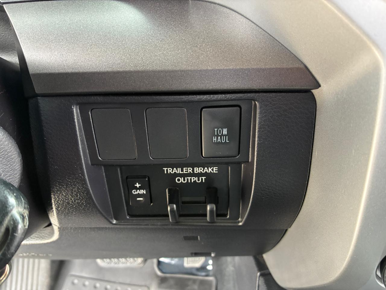 Toyota Tundra  2021