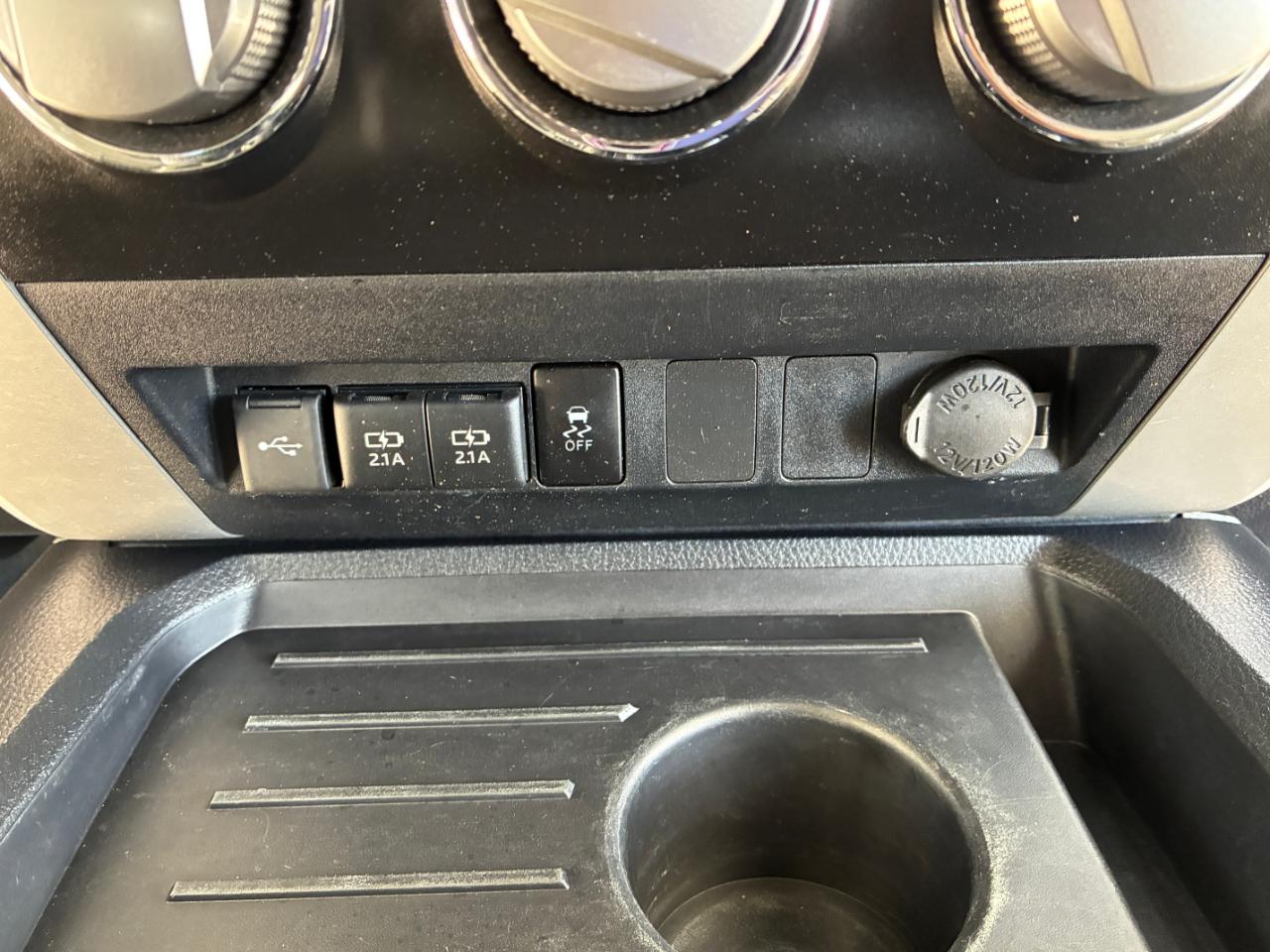 Toyota Tundra  2021