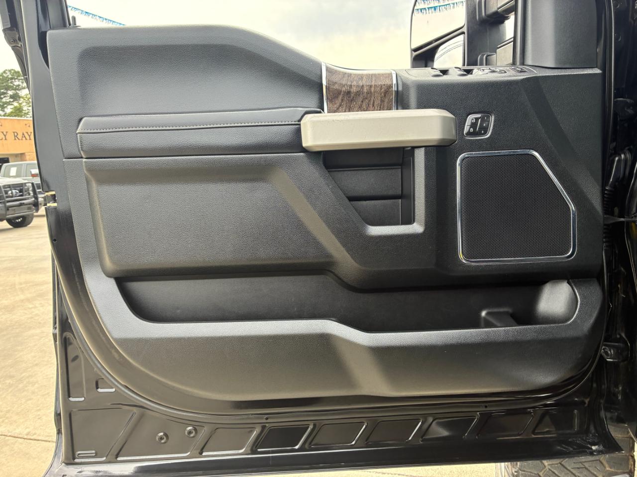 Ford F-250 SD Lariat 2019