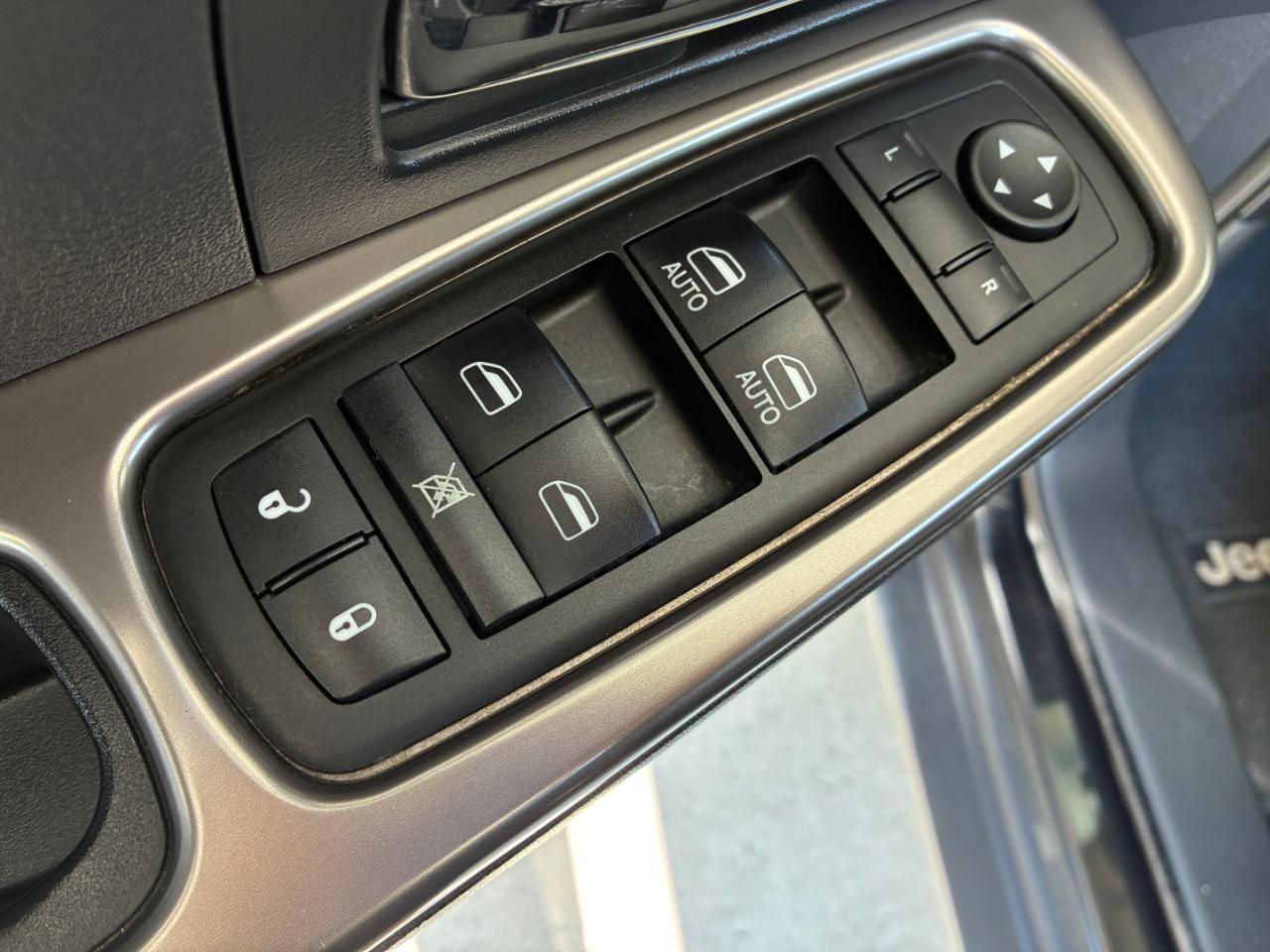 Jeep Liberty  2011