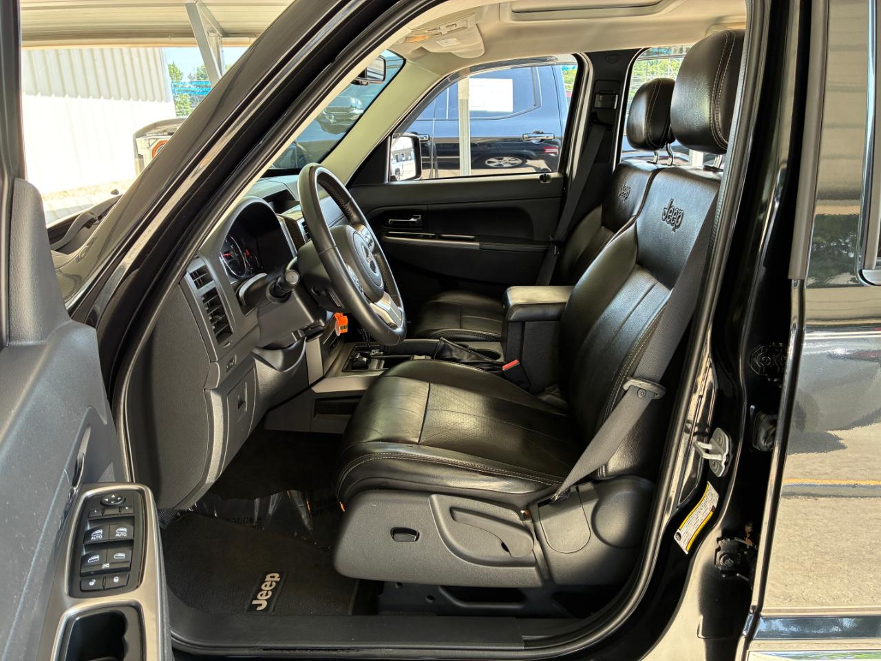 Jeep Liberty  2011