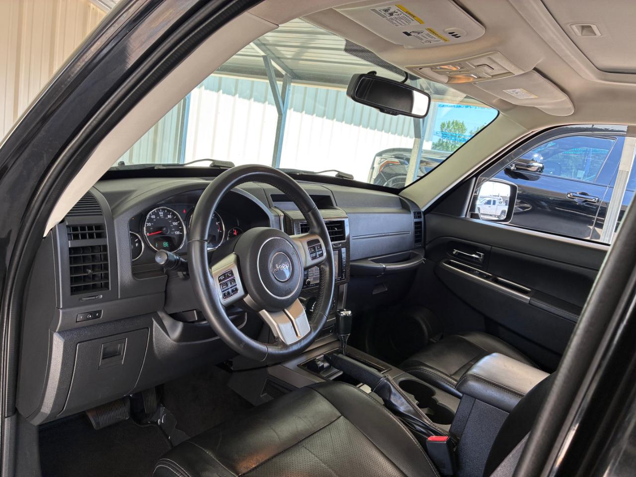 Jeep Liberty  2011